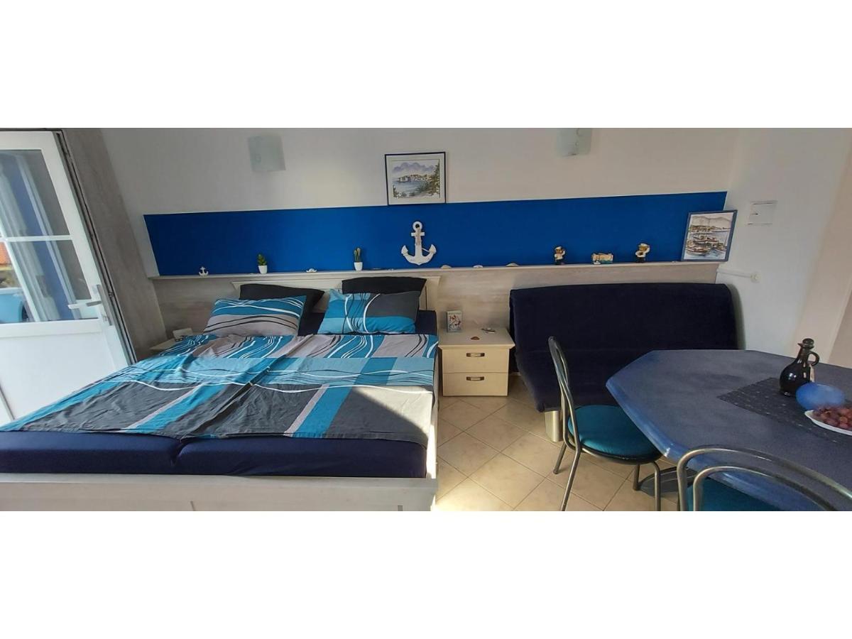 Blue Sea Vir Apartments Kültér fotó